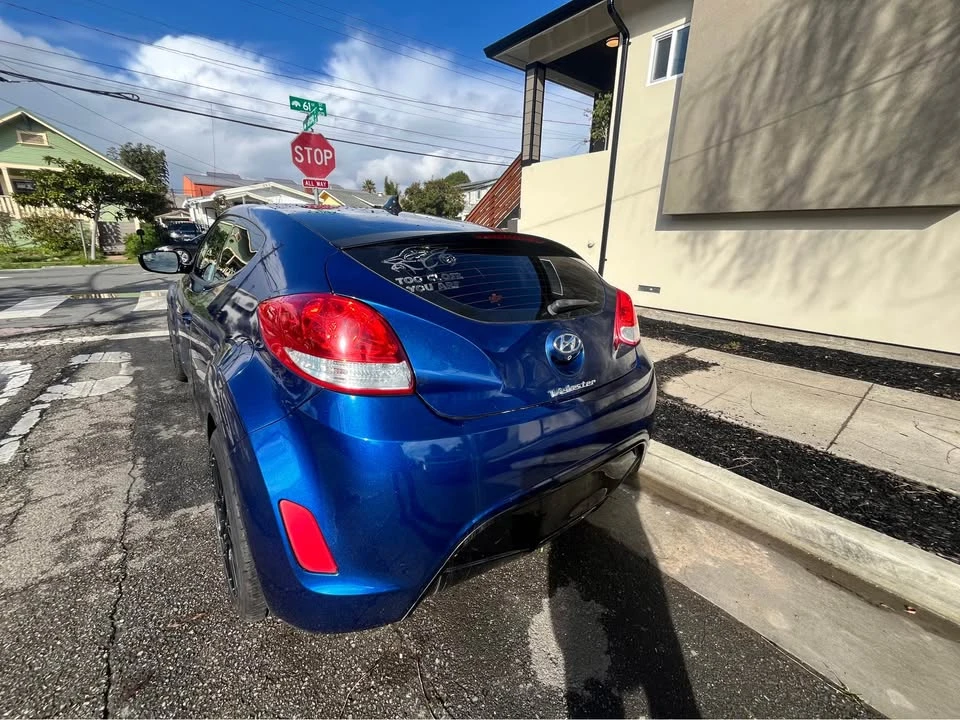 2017 Hyundai Veloster - Image 9 of 10