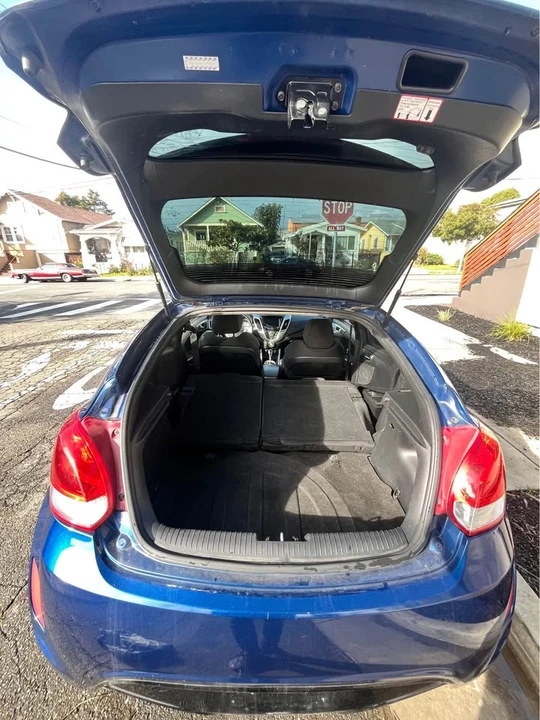 2017 Hyundai Veloster - Image 10 of 10
