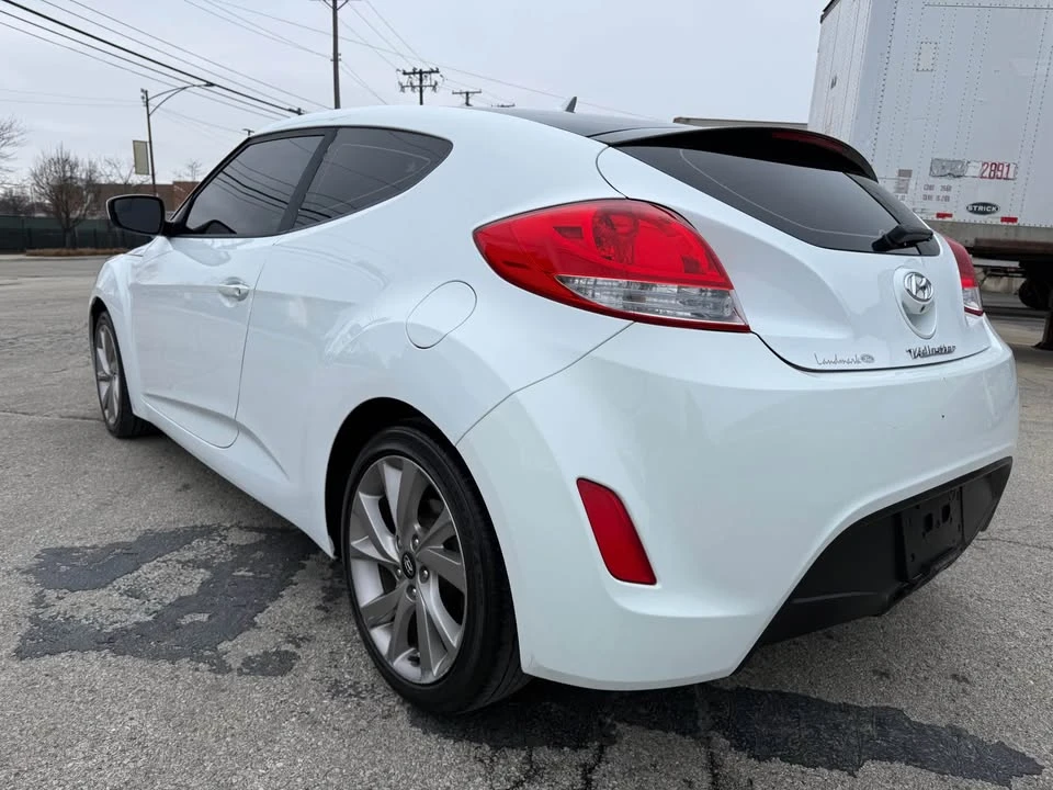 2017 Hyundai Veloster - Image 4 of 11