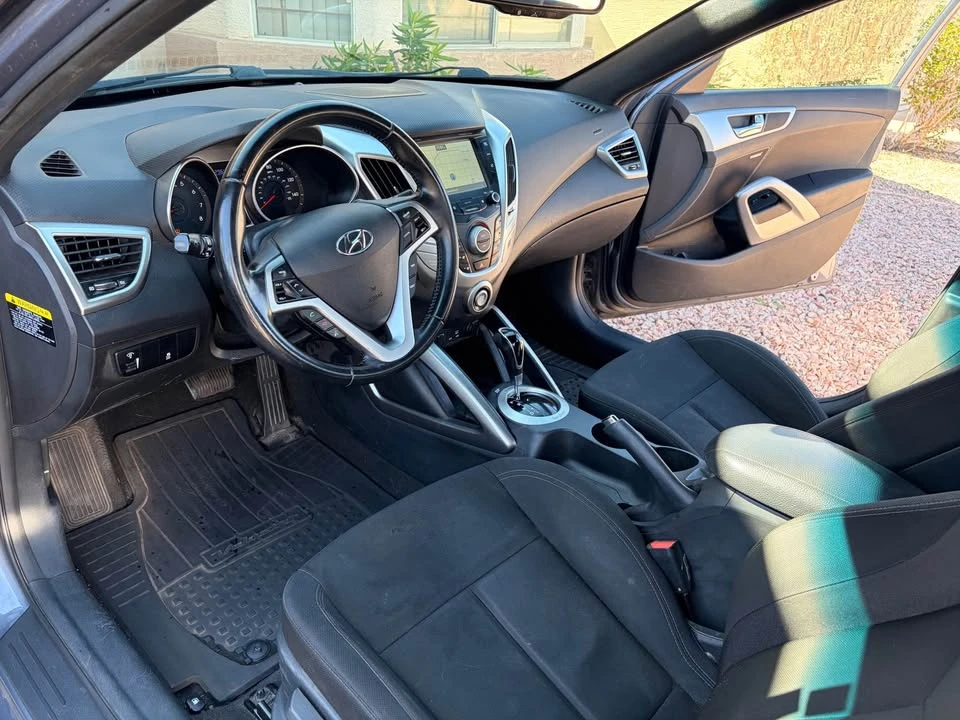2017 Hyundai Veloster - Image 9 of 11