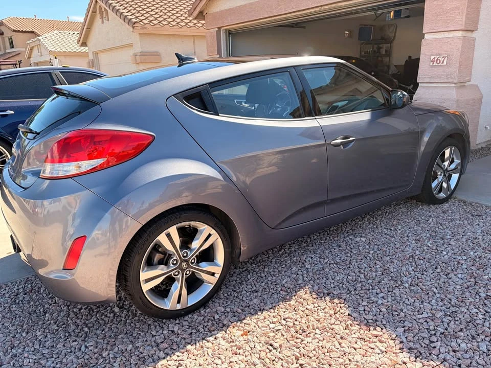 2017 Hyundai Veloster - Image 4 of 11
