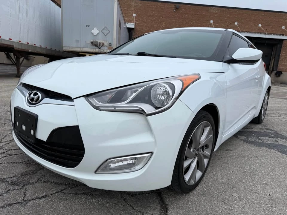 2017 Hyundai Veloster - Image 2 of 11