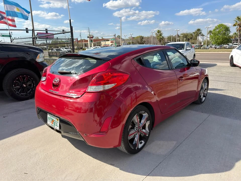 2017 Hyundai Veloster - Image 4 of 12