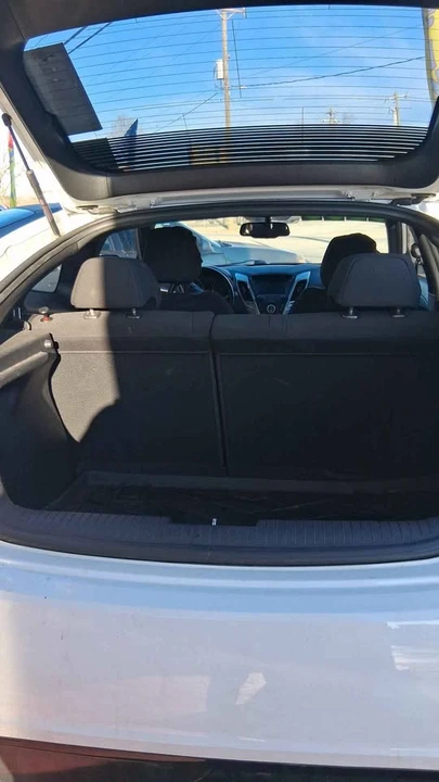 2017 Hyundai Veloster - Image 7 of 9
