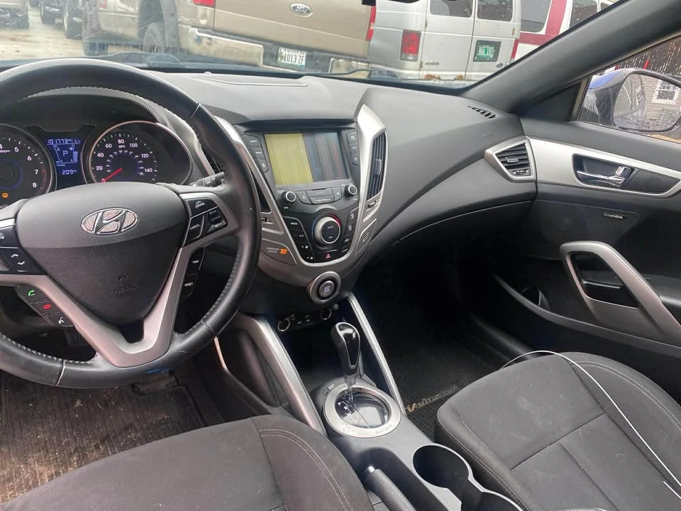 2017 Hyundai Veloster - Image 8 of 8