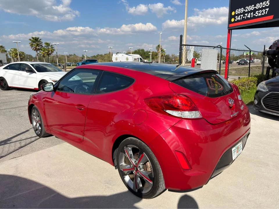 2017 Hyundai Veloster - Image 8 of 12
