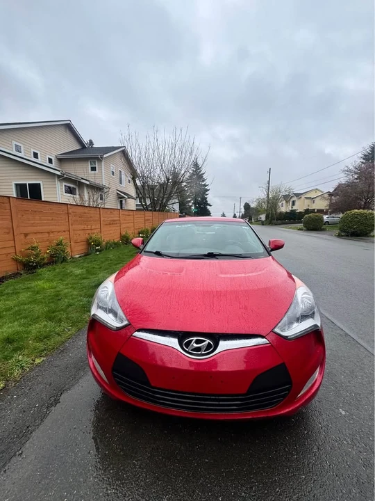 2017 Hyundai Veloster - Image 2 of 8