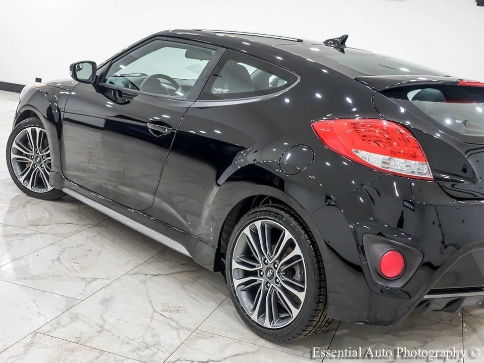 2017 Hyundai Veloster - Image 10 of 20