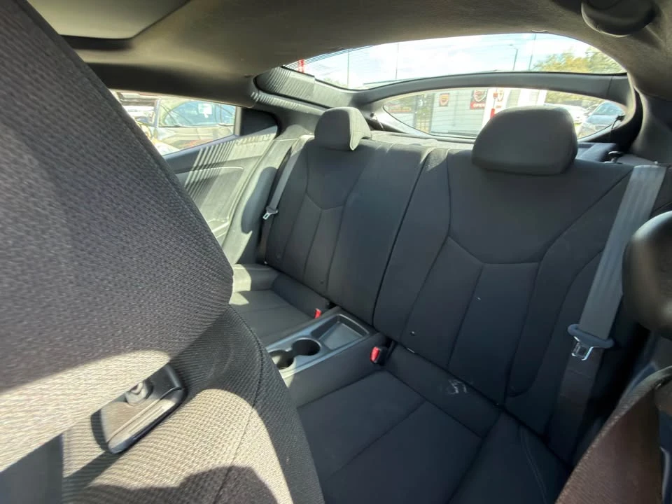 2017 Hyundai Veloster - Image 10 of 12