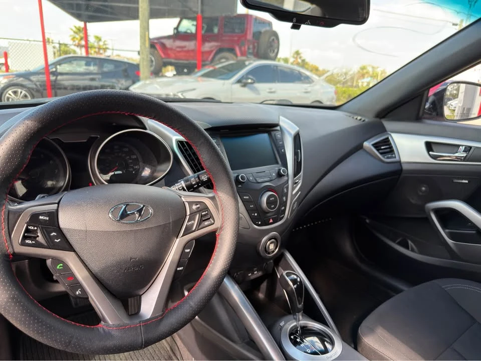 2017 Hyundai Veloster - Image 12 of 12