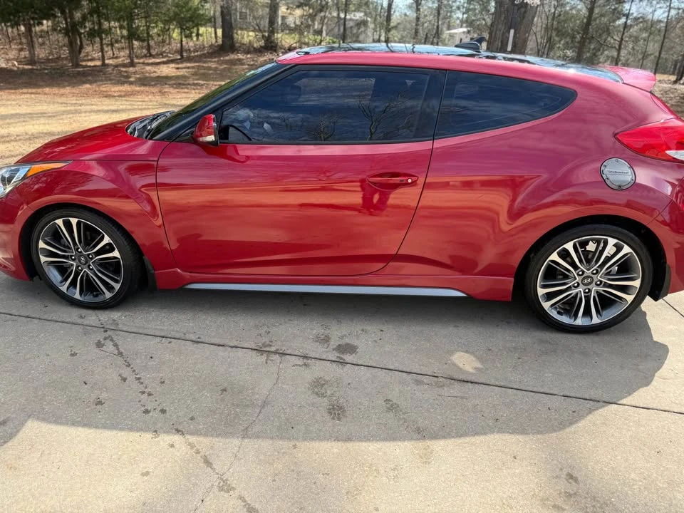 2017 Hyundai Veloster - Image 2 of 9