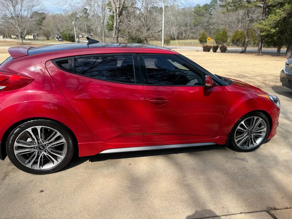 2017 Hyundai Veloster - Image 8 of 9