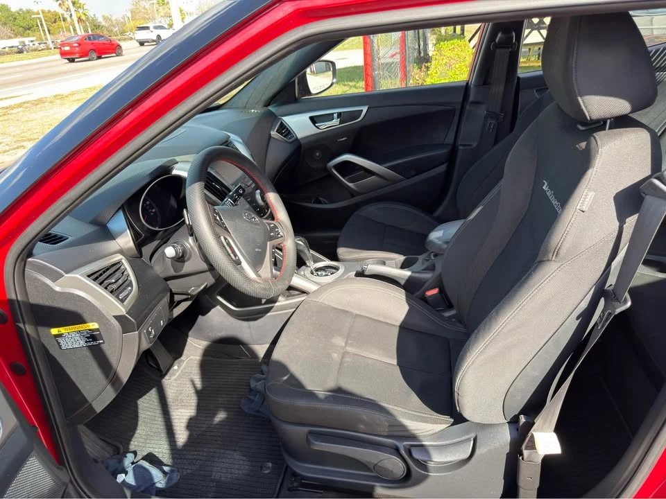 2017 Hyundai Veloster - Image 7 of 12