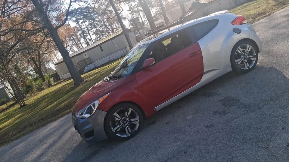 2017 Hyundai Veloster - Image 2 of 4