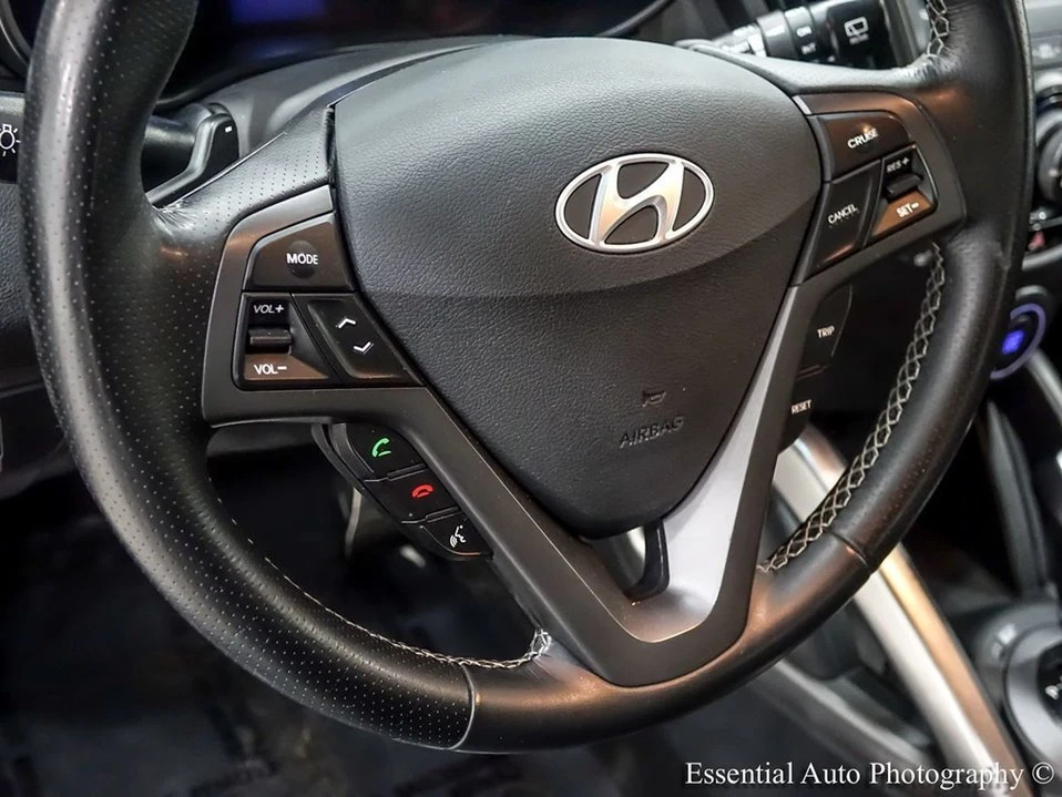 2017 Hyundai Veloster - Image 15 of 20