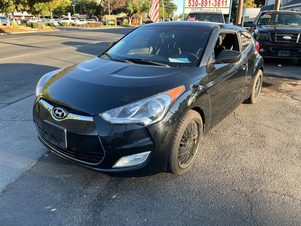 2017 Hyundai Veloster - Image 2 of 7