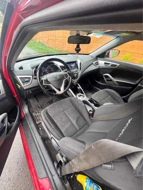 2017 Hyundai Veloster - Image 5 of 8