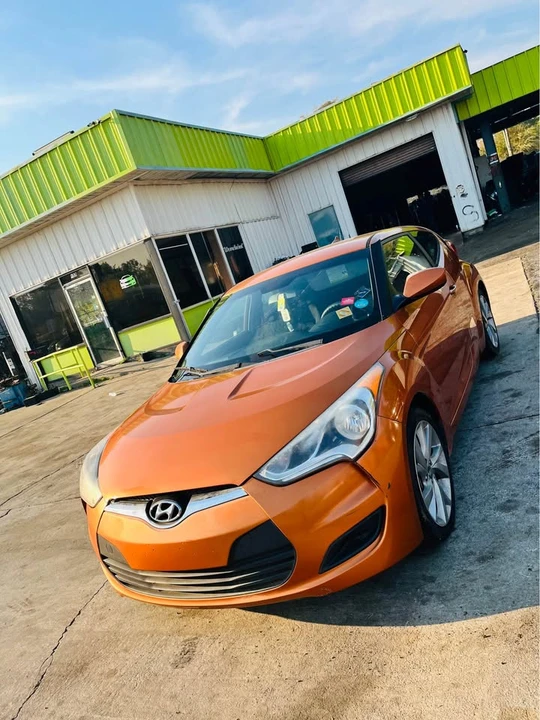 2017 Hyundai Veloster - Image 9 of 13