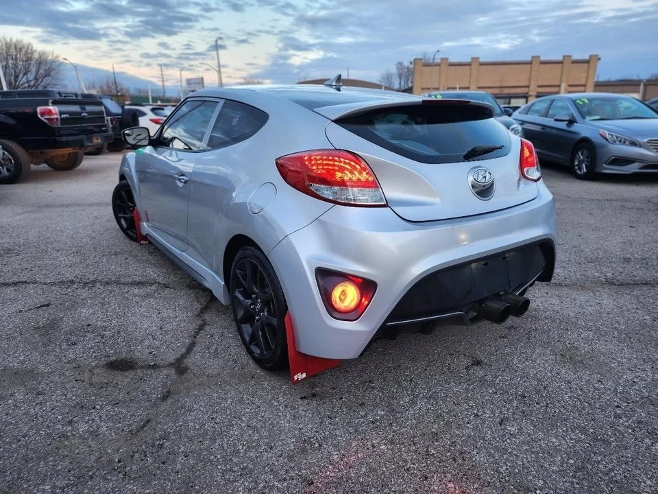 2017 Hyundai Veloster - Image 7 of 20