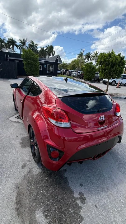 2017 Hyundai Veloster - Image 3 of 8