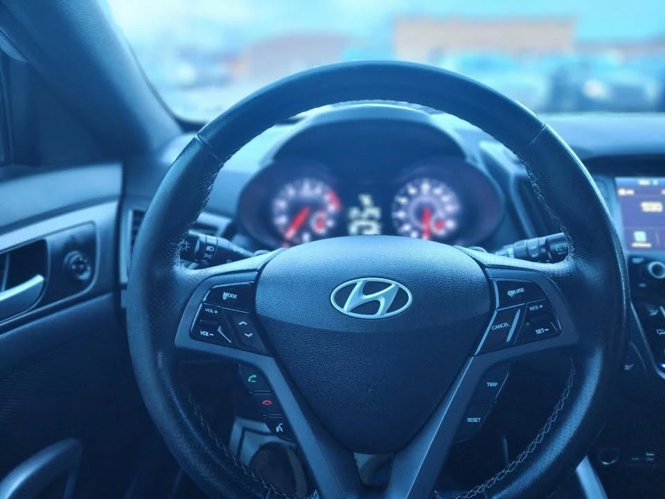 2017 Hyundai Veloster - Image 16 of 20