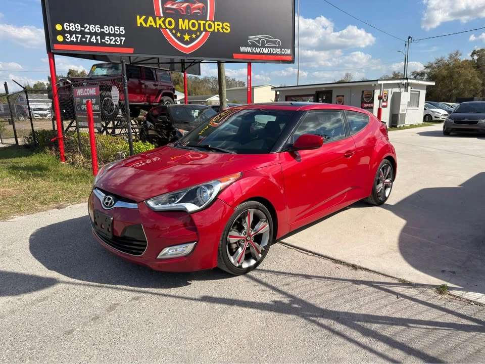 2017 Hyundai Veloster - Image 2 of 12