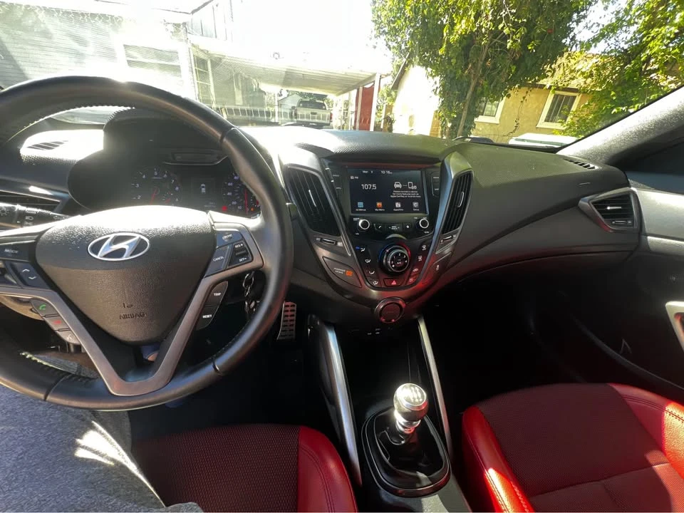2017 Hyundai Veloster - Image 17 of 19