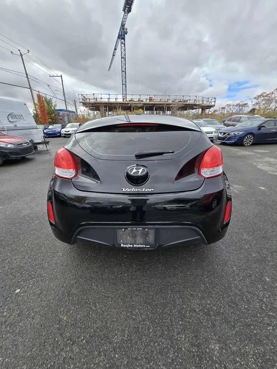 2017 Hyundai Veloster - Image 5 of 9