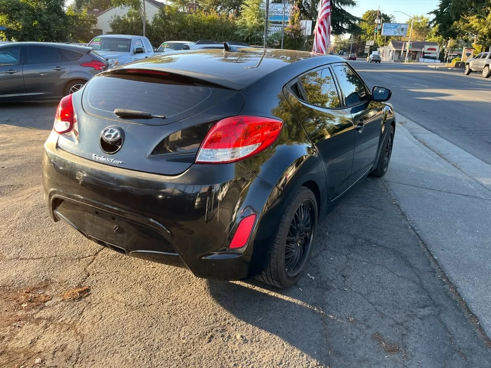 2017 Hyundai Veloster - Image 7 of 7
