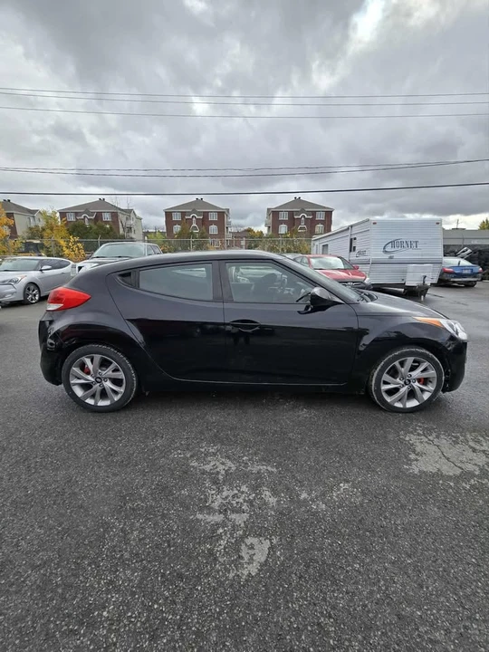 2017 Hyundai Veloster - Image 4 of 9