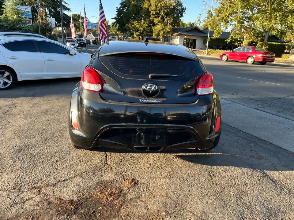 2017 Hyundai Veloster - Image 3 of 7