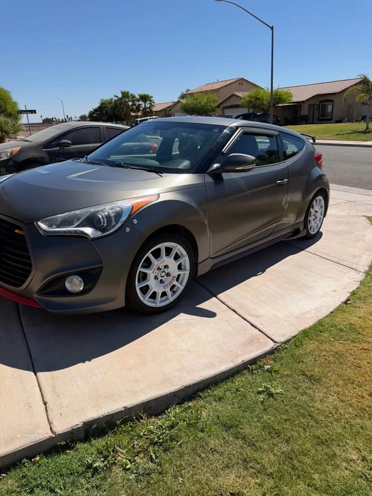 2017 Hyundai Veloster - Image 4 of 8