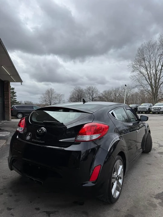 2017 Hyundai Veloster - Image 3 of 12