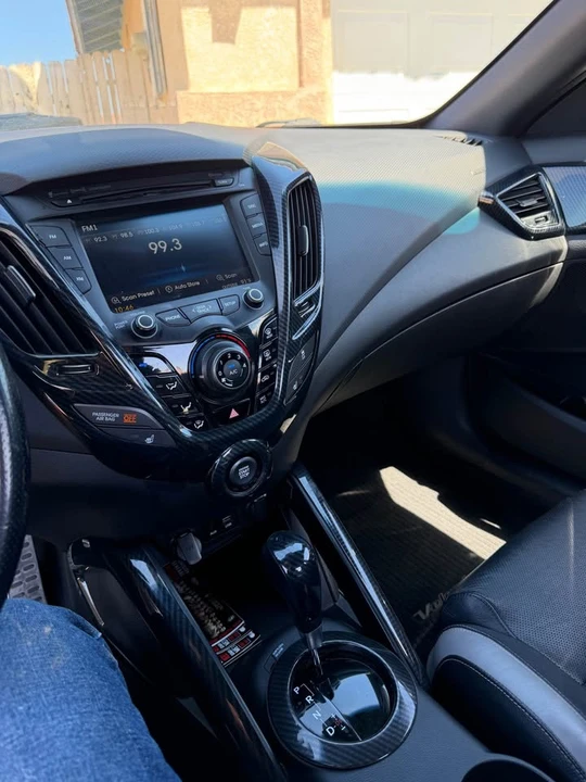 2017 Hyundai Veloster - Image 7 of 8