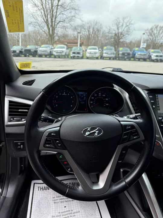 2017 Hyundai Veloster - Image 9 of 12
