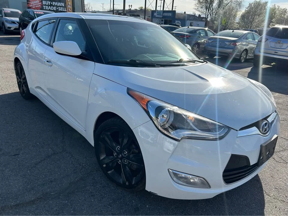 2017 Hyundai Veloster - Image 2 of 7