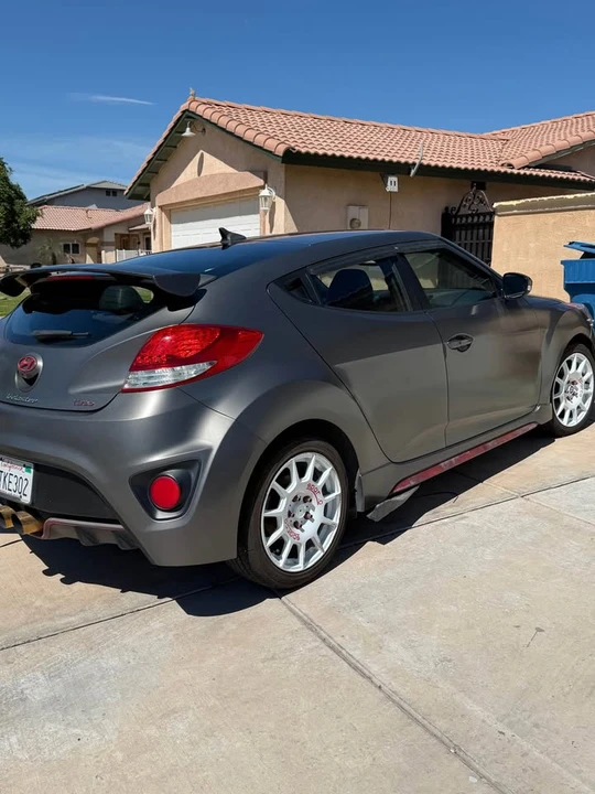 2017 Hyundai Veloster - Image 6 of 8