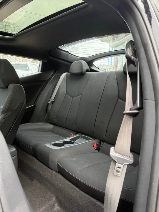 2017 Hyundai Veloster - Image 6 of 12