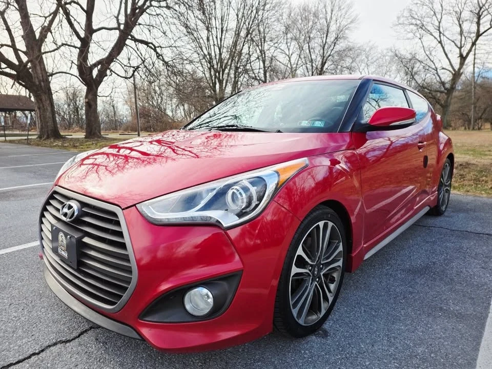 2017 Hyundai Veloster - Image 2 of 20