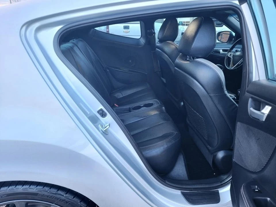 2017 Hyundai Veloster - Image 14 of 20