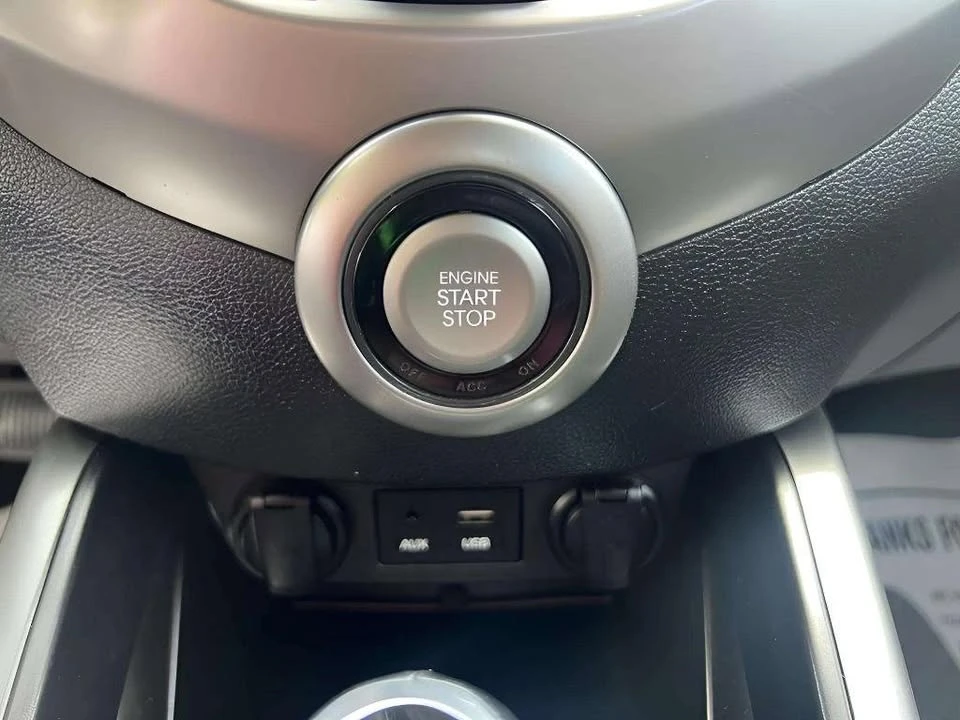 2017 Hyundai Veloster - Image 18 of 19