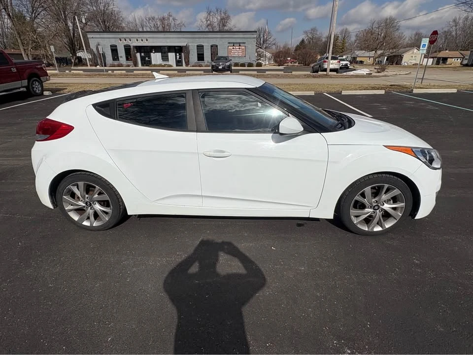 2017 Hyundai Veloster - Image 5 of 18