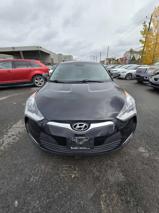2017 Hyundai Veloster - Image 2 of 9
