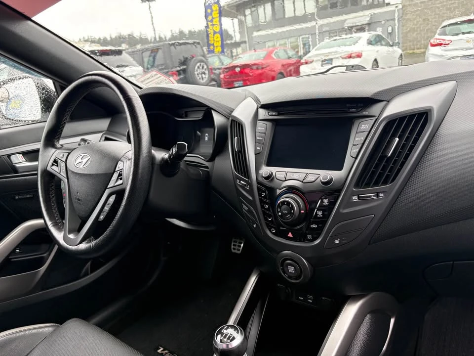 2017 Hyundai Veloster - Image 13 of 18