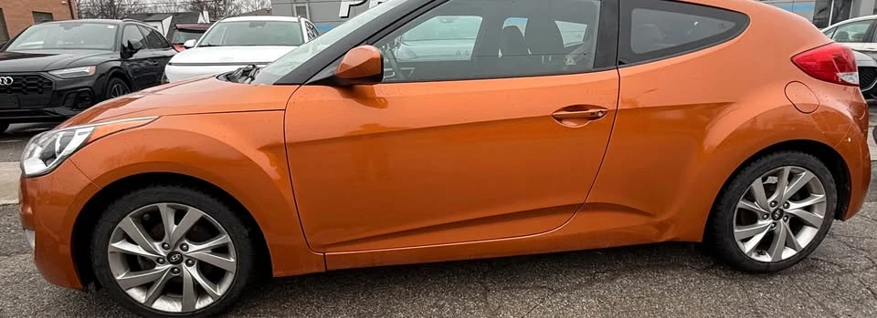 2017 Hyundai Veloster - Image 8 of 10