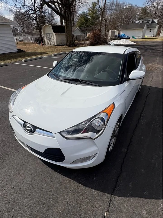 2017 Hyundai Veloster - Image 7 of 18
