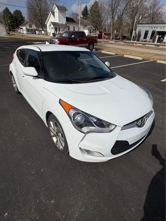 2017 Hyundai Veloster - Image 6 of 18