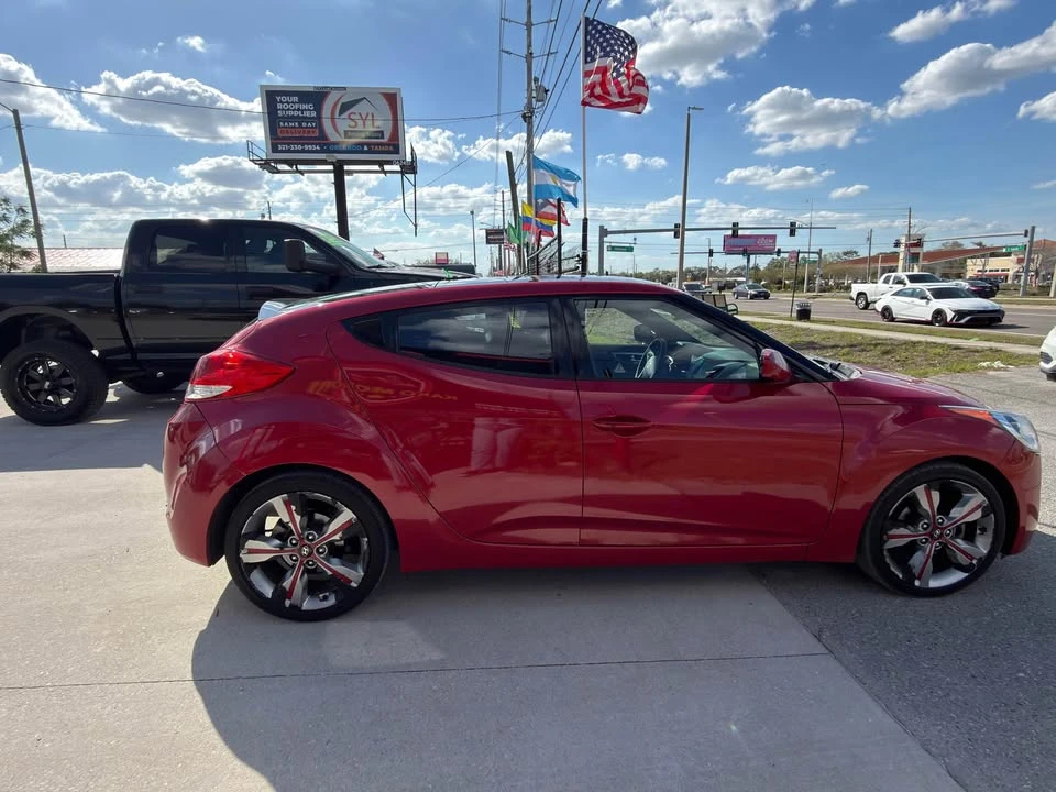 2017 Hyundai Veloster - Image 5 of 12