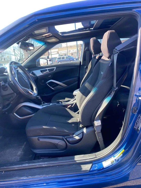 2017 Hyundai Veloster - Image 5 of 19