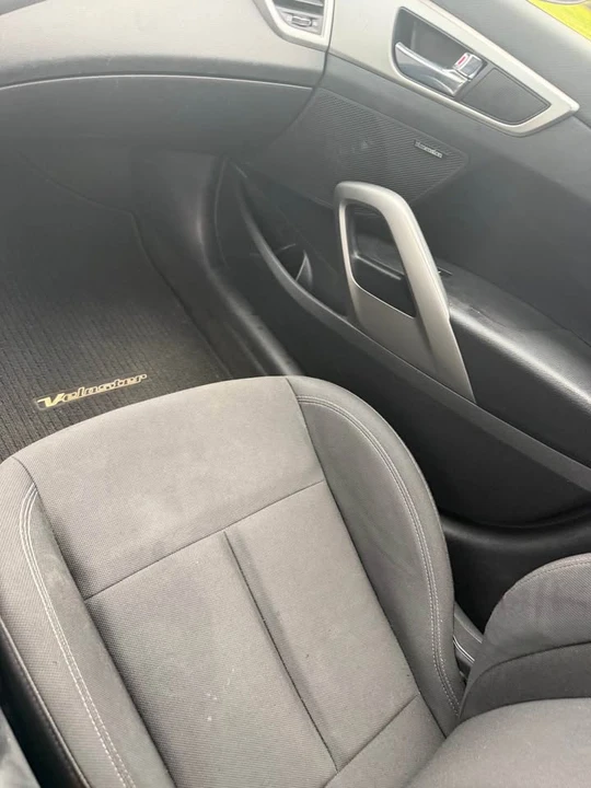 2017 Hyundai Veloster - Image 10 of 13
